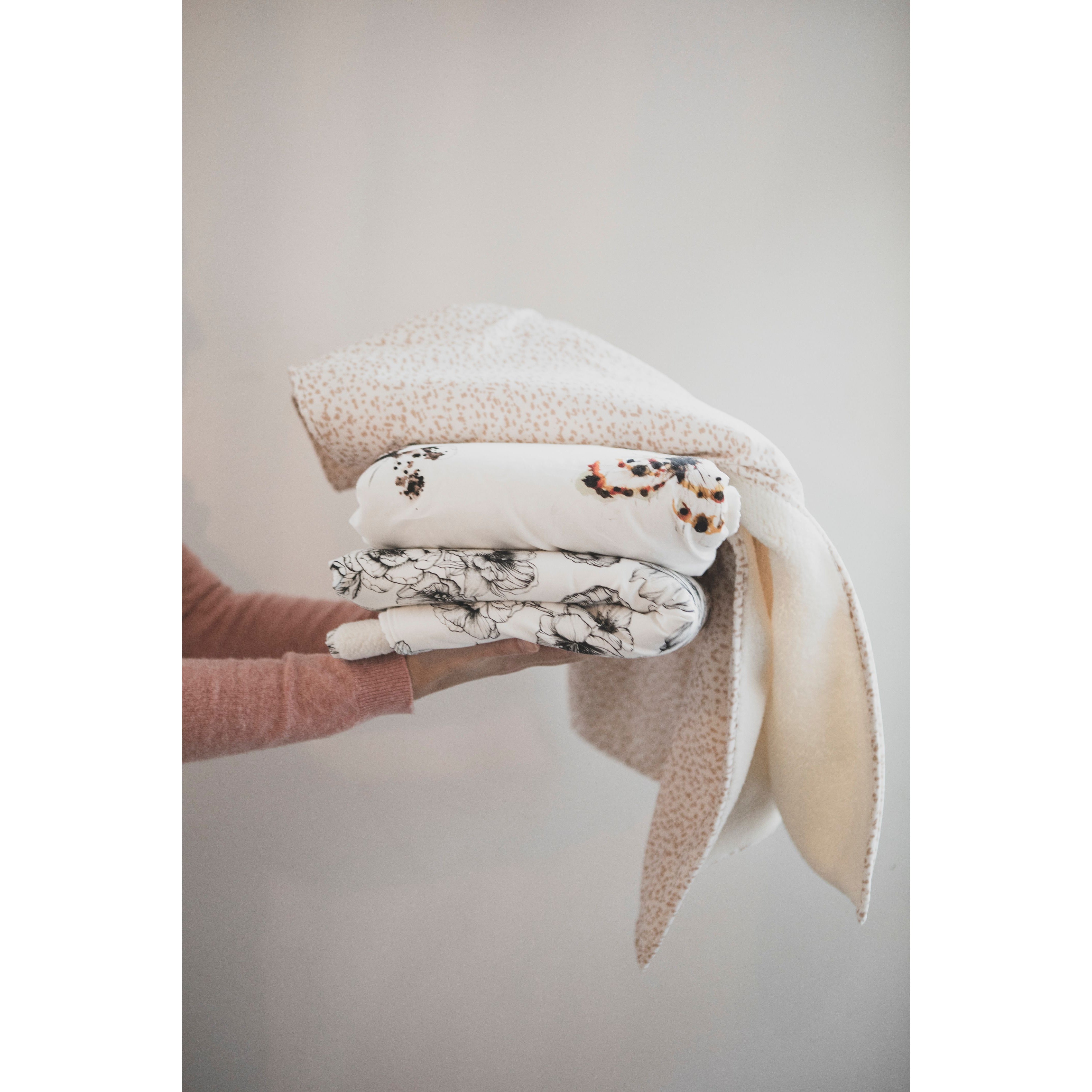 Baby Soft Teddy Blanket | Offwhite Bumble Love